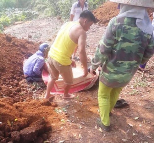 Yên Bái: Trông hộ mảnh đất tranh chấp hai người nam nữ bị chồng cũ của chị chém tử vong - Ảnh 1.