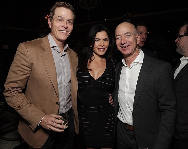 Bị báo Mỹ tống tiền, dọa đăng ảnh nóng, CEO Amazon Jeff Bezos trả lời bằng email chỉ có 3 từ - Ảnh 1.