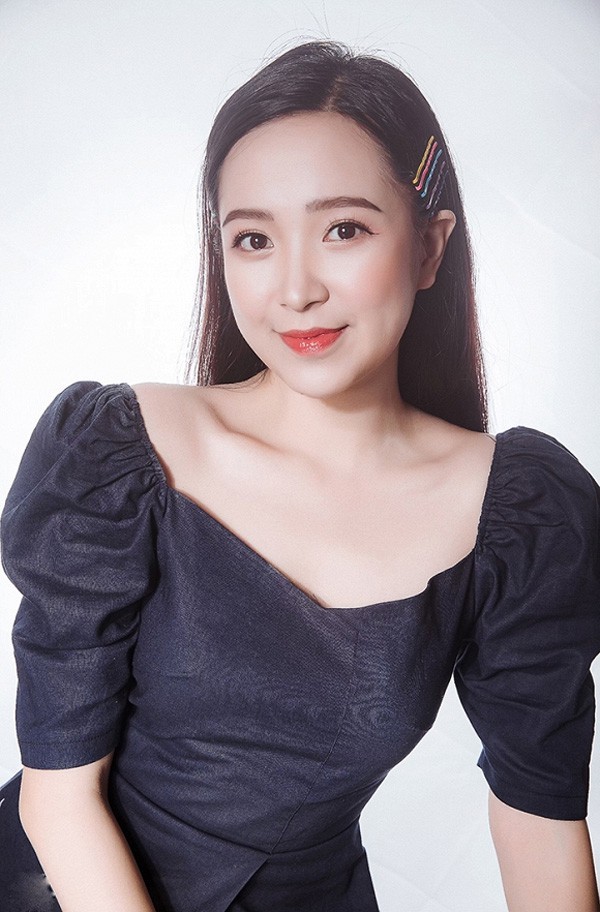 Nhan sắc đời thực đầy khác biệt của 4 cô công nhân trong Những cô gái trong thành phố - Ảnh 28. Nhan sắc đời thực đầy khác biệt của 4 cô công nhân trong Những cô gái trong thành phố - Ảnh 28.