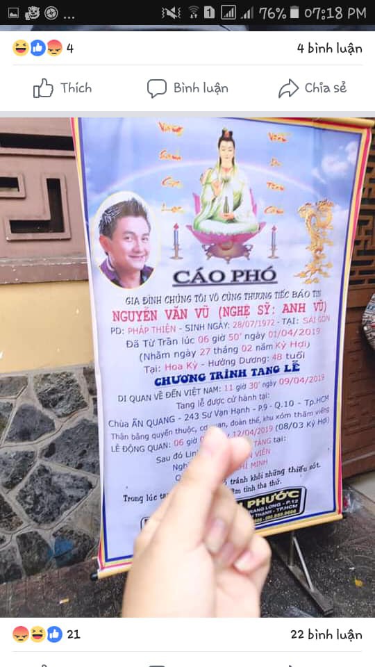 Vô tư khoe ảnh selfie, thả tim ở đám tang nghệ sĩ Anh Vũ, cô gái bị dân mạng ném đá dữ dội dù đã xóa status ngay sau đó - Ảnh 3. Vô tư khoe ảnh selfie, thả tim ở đám tang nghệ sĩ Anh Vũ, cô gái bị dân mạng ném đá dữ dội dù đã xóa status ngay sau đó - Ảnh 3.