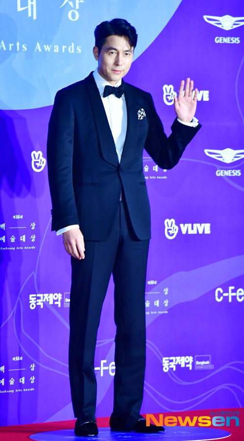 Thảm đỏ Baeksang 2019: Han Ji Min tái hợp bạn trai màn ảnh Hyun Bin, Nam Joo Hyuk - Jung Woo Sung - Ảnh 5.