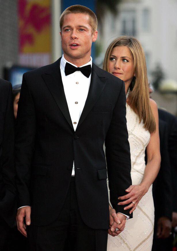Món quà sinh nhật khủng Brad Pitt tặng cho Jennifer Aniston được tiết lộ, Angelina Jolie nghe thấy có xót xa? - Ảnh 2.
