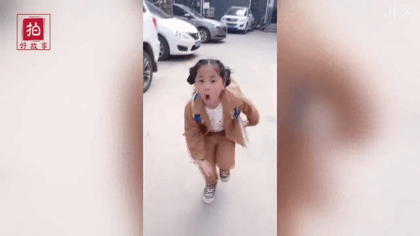 Hát nhép biểu cảm như thật và nhảy nhót điêu luyện, bé gái 7 tuổi đa tài khiến dân mạng cười không nhặt được mồm - Ảnh 2.