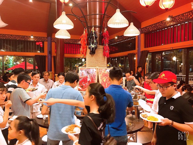 “Vòng quanh châu Á”, thưởng thức cả trăm món ăn đường phố không cần xuất ngoại - Ảnh 3.