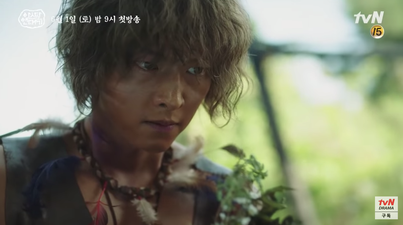 Hé lộ cảnh chém giết đẫm máu trong phim mới của Song Joong Ki