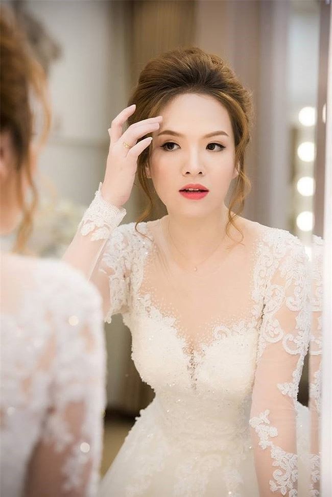 Những MC, BTV truyền hình là mỹ nhân màn ảnh - Ảnh 8. Những MC, BTV truyền hình là mỹ nhân màn ảnh - Ảnh 8.