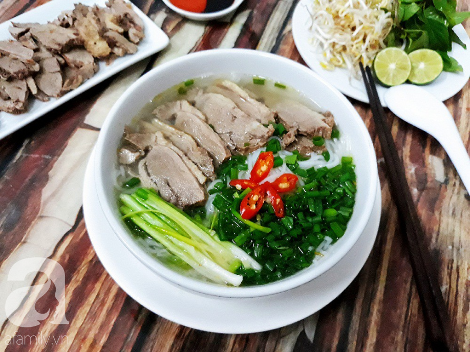 Bữa tối nấu tô bún ngan thì vừa mát vừa ngon lại vừa nhanh, chuẩn không cần chỉnh - Ảnh 5.