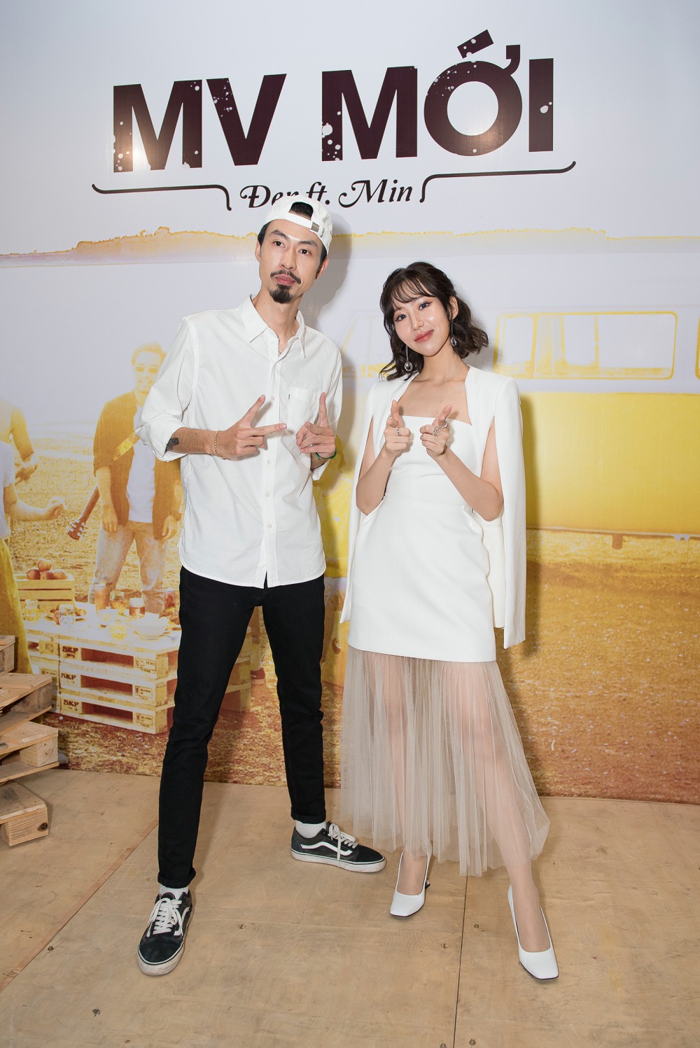 Đen V&acirc;u ra sức lấy l&ograve;ng Min sau sự cố trang phục bất ngờ tr&ecirc;n s&acirc;n khấu - Ảnh 5.