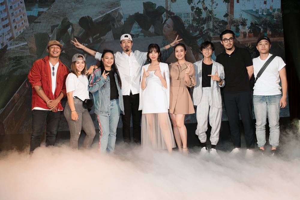 Đen V&acirc;u ra sức lấy l&ograve;ng Min sau sự cố trang phục bất ngờ tr&ecirc;n s&acirc;n khấu - Ảnh 3.