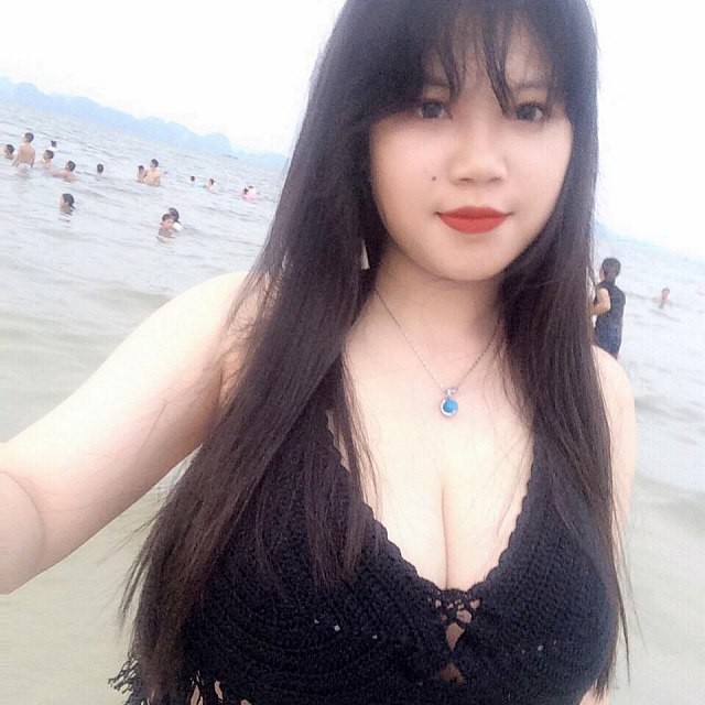 Từng thon thả sau khi phẫu thuật hút 6 lít mỡ, nữ sinh Hải Dương lại gây sốc với vòng 1 khủng bất ngờ - Ảnh 1. Từng thon thả sau khi phẫu thuật hút 6 lít mỡ, nữ sinh Hải Dương lại gây sốc với vòng 1 khủng bất ngờ - Ảnh 1.