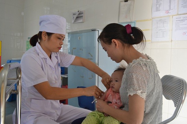 Đã có 1 trường hợp trẻ mắc viêm não Nhật Bản tại Hà Nội: Bệnh viêm não Nhật Bản có lây không và những ai dễ mắc bệnh? - Ảnh 1.