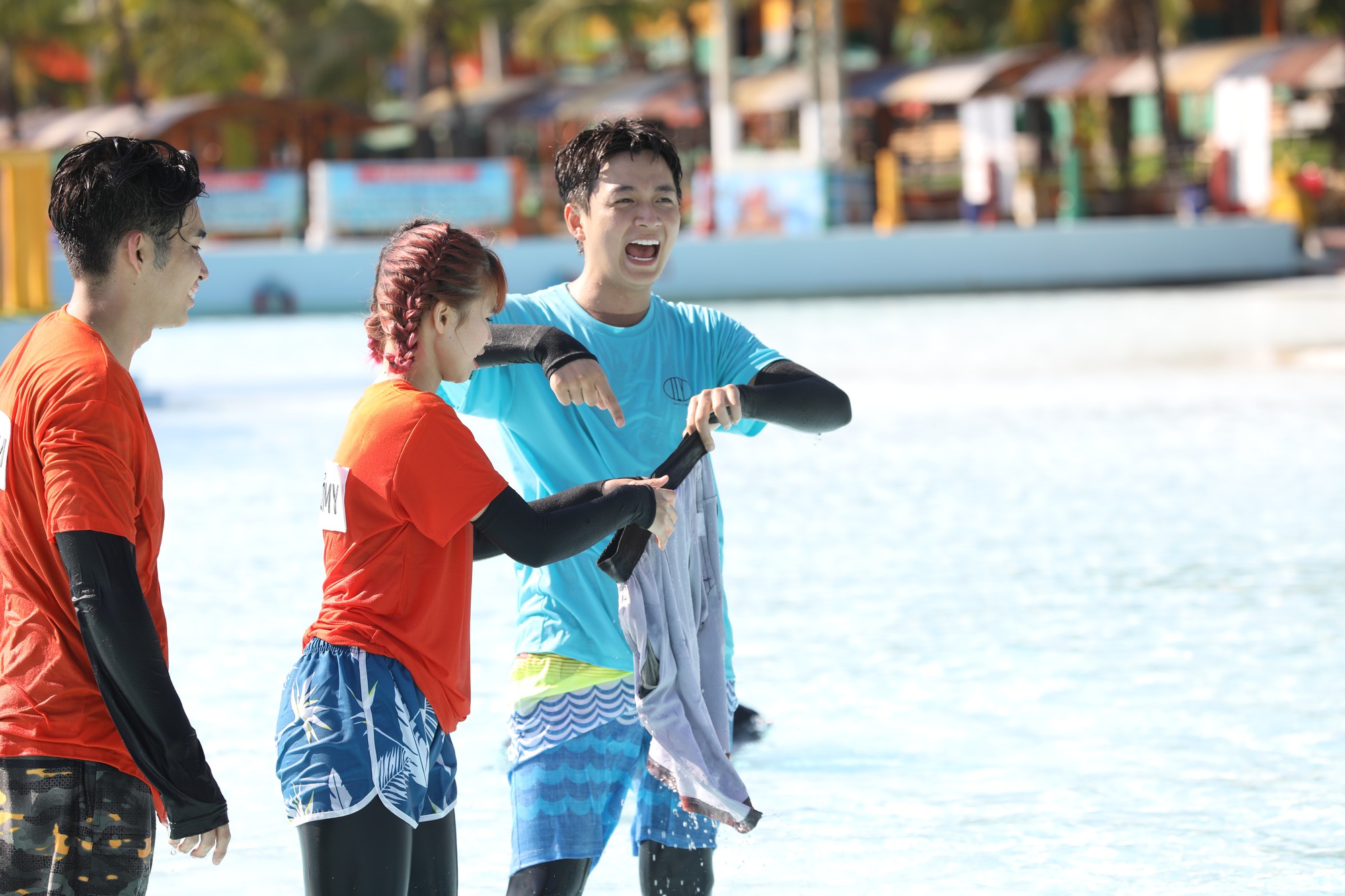 Running Man: Sau ồn ào quay hình đến mức kiệt sức đi cấp cứu, Lan Ngọc trở lại trong khi Trấn Thành lại gây sốc thế này! - Ảnh 5. Running Man: Sau ồn ào quay hình đến mức kiệt sức đi cấp cứu, Lan Ngọc trở lại trong khi Trấn Thành lại gây sốc thế này! - Ảnh 5.