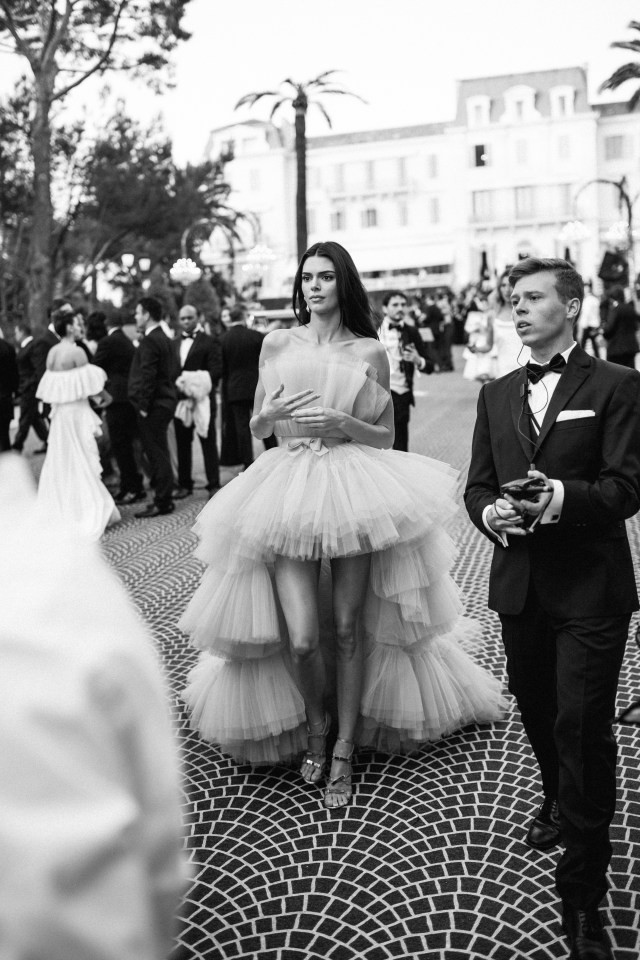 Top khoảnh khắc đắt giá nhất Cannes 2019: Dàn mỹ nhân 9X bất ngờ chiếm đa số, Selena và cặp đôi Brooklyn ấn tượng mạnh - Ảnh 10.