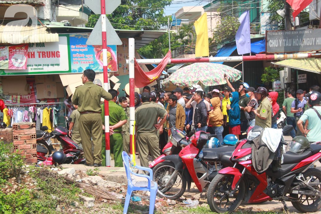 Lời kể người phát hiện thai phụ 8 tháng cùng chồng con tử vong: Lúc đó tôi sợ quá, lấy cây gỗ đụng vào người mà không ai lên tiếng - Ảnh 4.