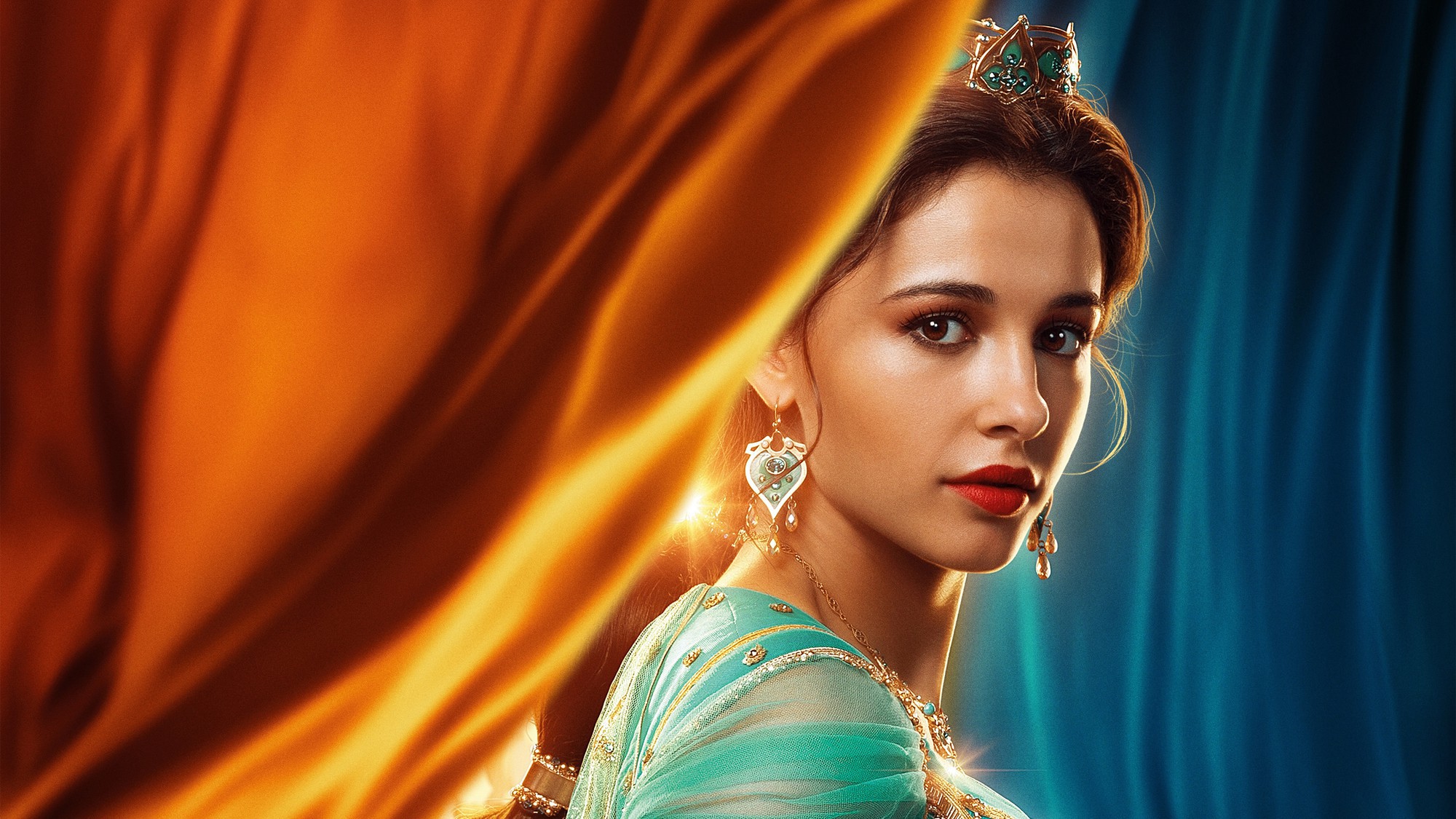 Nàng Jasmine - Naomi Scott của Aladdin 2019 khiến fan rụng tim vì cư xử như công chúa ngoài đời thực - Ảnh 2.