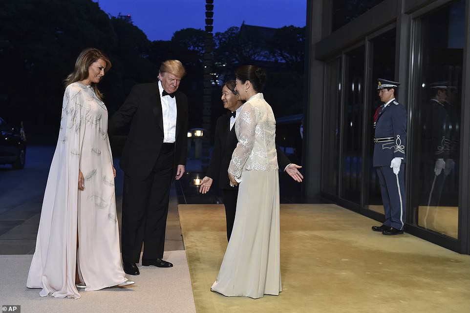 Hoàng hậu Masako tiếp tục ghi điểm tuyệt đối trong tiệc chiêu đãi nhờ một loạt hành động này, đến Tổng thống Trump cũng hài lòng, vui vẻ - Ảnh 2.