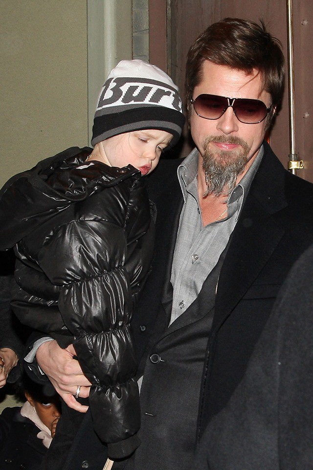 Được mẹ tổ chức tiệc sinh nhật, Shiloh Pitt vẫn muốn được đón sinh nhật với bố khi Brad Pitt quay về từ châu Âu - Ảnh 2.