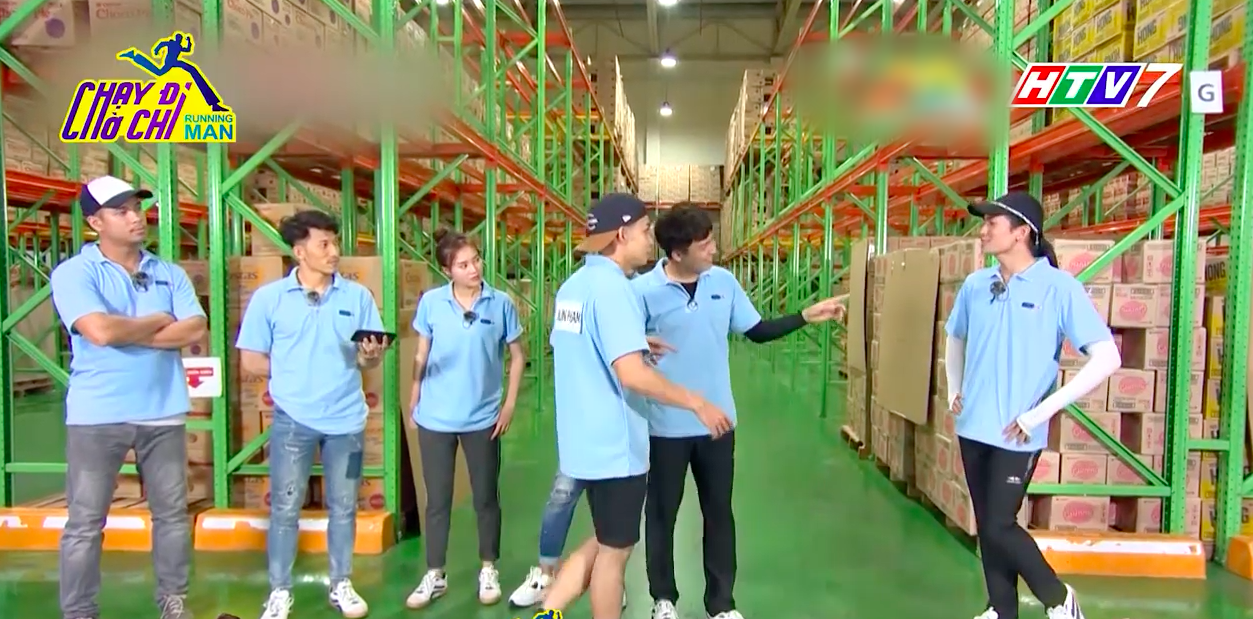 Running Man: Trấn Thành - Ngô Kiến Huy thót tim vì gián điệp, đổ mọi tội lỗi cho thánh chơi dơ BB Trần - Ảnh 2. Running Man: Trấn Thành - Ngô Kiến Huy thót tim vì gián điệp, đổ mọi tội lỗi cho thánh chơi dơ BB Trần - Ảnh 2.