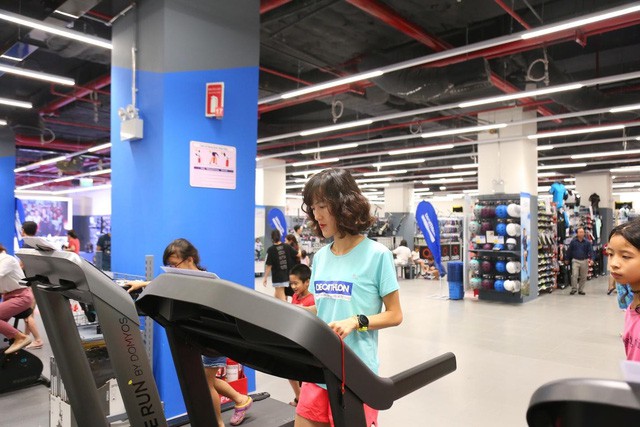 Decathlon thu hút dàn “sao” của làng thể thao trong ngày khai trương - Ảnh 4.