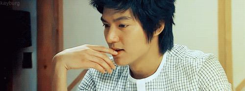 5 khoảnh khắc màn ảnh đẹp trai điếng người của Lee Min Ho: Số 3 hốt luôn bạn diễn về làm của riêng? - Ảnh 5.