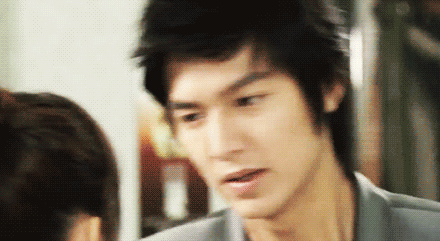 5 khoảnh khắc màn ảnh đẹp trai điếng người của Lee Min Ho: Số 3 hốt luôn bạn diễn về làm của riêng? - Ảnh 7.