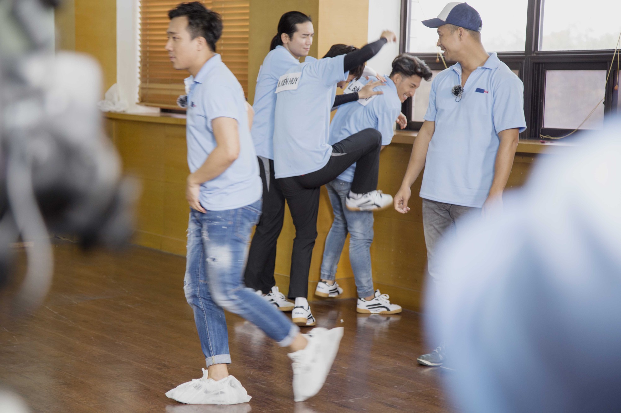 Running Man: Vừa trở lại sau ồn ào kiệt sức đến mức đi cấp cứu, Lan Ngọc đã xé sạch bảng tên đồng nghiệp - Ảnh 1. Running Man: Vừa trở lại sau ồn ào kiệt sức đến mức đi cấp cứu, Lan Ngọc đã xé sạch bảng tên đồng nghiệp - Ảnh 1.