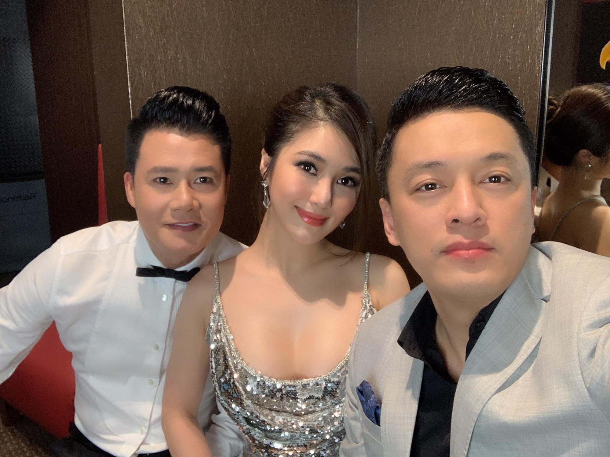 Hương Tràm nhận show hát ở Mỹ nhưng chiếc váy tuyệt đẹp cô mặc lại khiến người nhiều bất ngờ - Ảnh 5. Hương Tràm nhận show hát ở Mỹ nhưng chiếc váy tuyệt đẹp cô mặc lại khiến người nhiều bất ngờ - Ảnh 5.