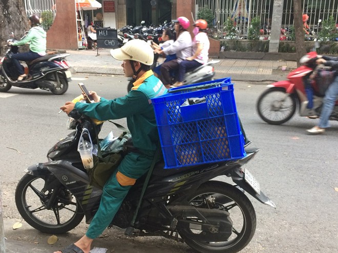 Nắng nóng đỉnh điểm bị bom hàng, chàng shipper vẫn "đồng cảm" với lý do của khách: Lỗi do thời tiết! - Ảnh 2. Nắng nóng đỉnh điểm bị bom hàng, chàng shipper vẫn "đồng cảm" với lý do của khách: Lỗi do thời tiết! - Ảnh 2.