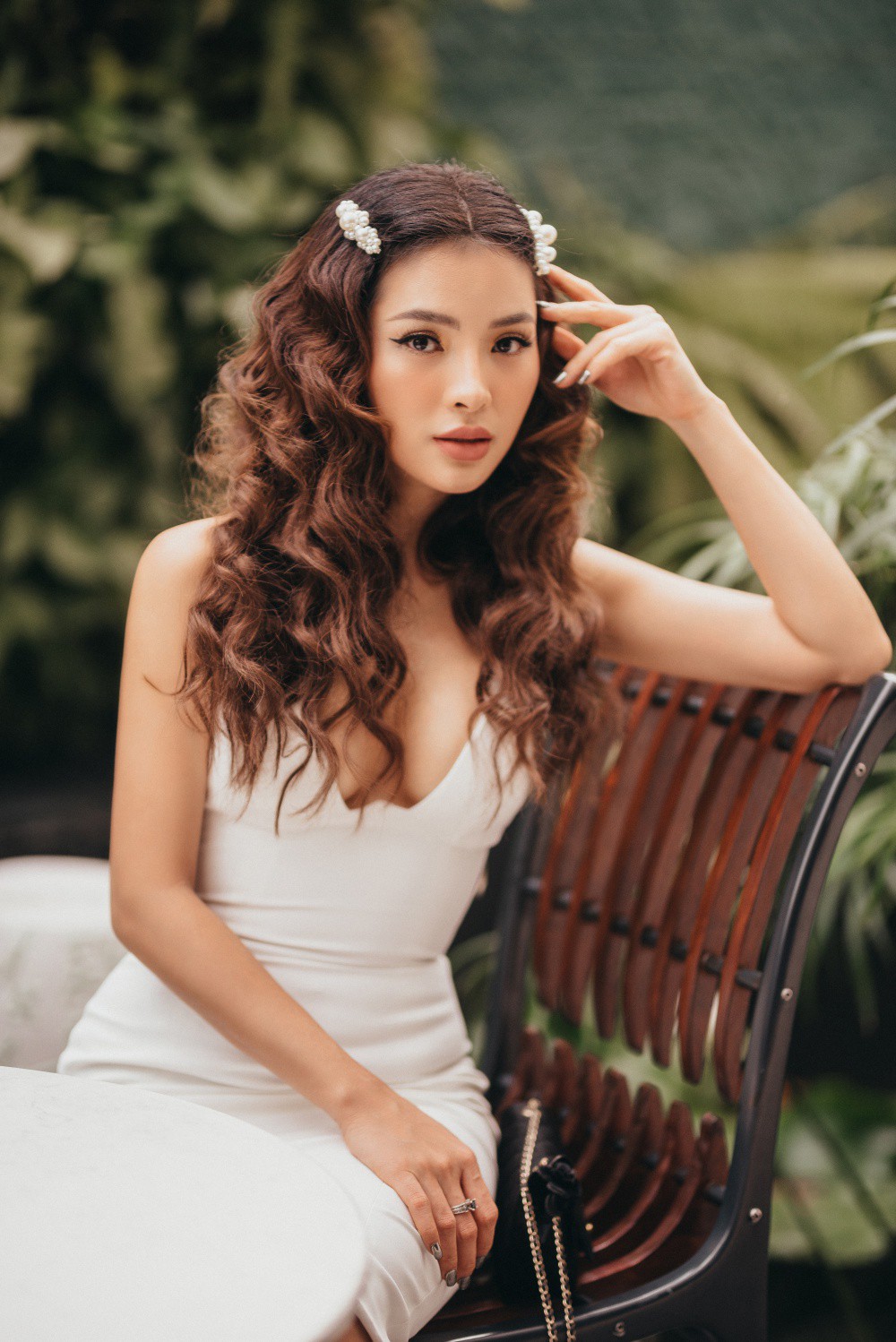 Vừa khoe ảnh bikini sexy ở Mỹ, Phương Trinh Jolie đã gây "nhức mắt" vì vòng một ngồn ngộn - Ảnh 1. Vừa khoe ảnh bikini sexy ở Mỹ, Phương Trinh Jolie đã gây "nhức mắt" vì vòng một ngồn ngộn - Ảnh 1.