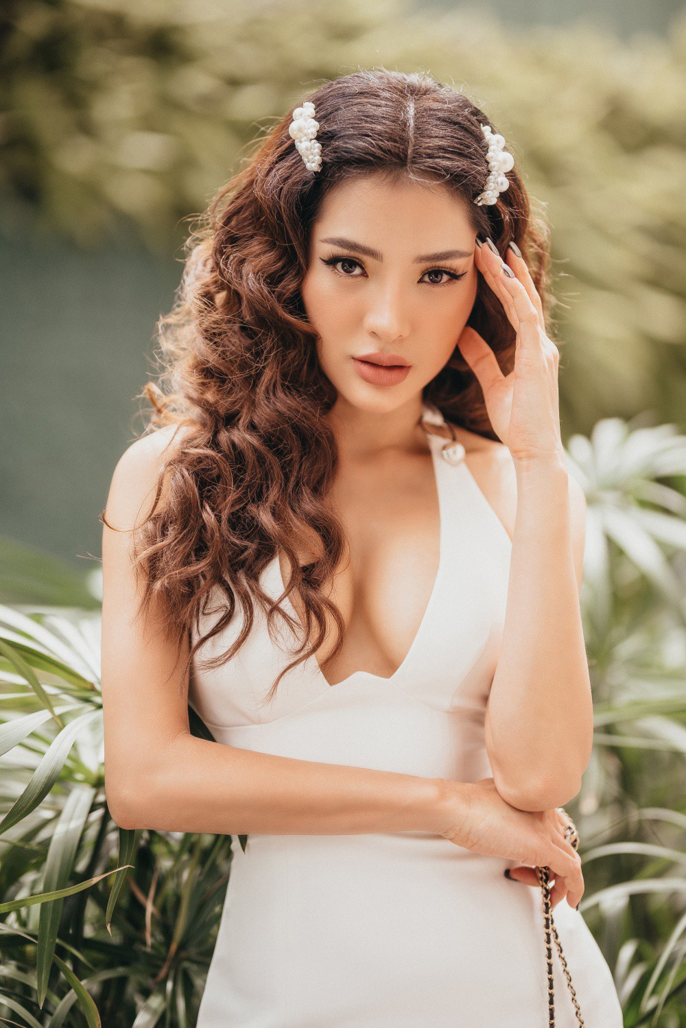 Vừa khoe ảnh bikini sexy ở Mỹ, Phương Trinh Jolie đã gây "nhức mắt" vì vòng một ngồn ngộn - Ảnh 6. Vừa khoe ảnh bikini sexy ở Mỹ, Phương Trinh Jolie đã gây "nhức mắt" vì vòng một ngồn ngộn - Ảnh 6.