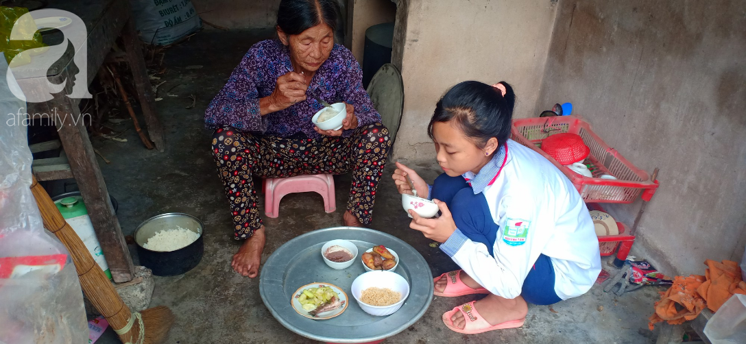 Bố tâm thần bỏ đi biệt tích, mẹ qua đời vì bệnh hiểm nghèo, nữ sinh 12 tuổi chăm bà bệnh nặng: “Nếu bà đi theo mẹ, em không biết sống thế nào?” - Ảnh 5.