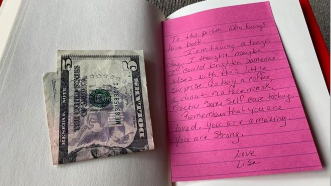 Bằng tờ 5 đô la và vài dòng nhắn gửi, một cô gái đã vô tình lan tỏa lòng tốt đến hàng ngàn người khiến cộng đồng mạng xúc động - Ảnh 1.