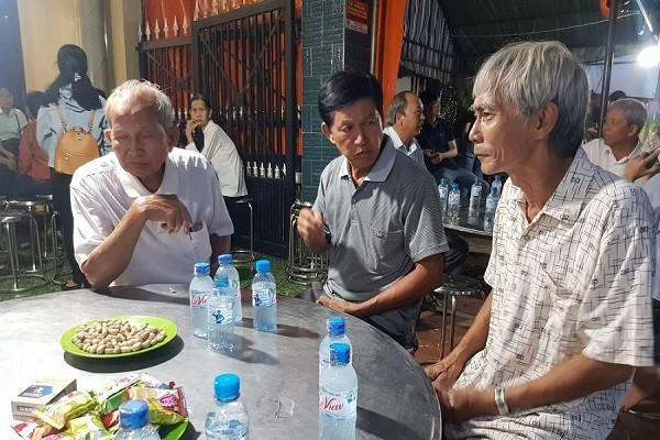 Đại tang trong căn nhà 4 người chết do tai nạn giao thông ở Tây Ninh - Ảnh 2. Hàng xóm vẫn chưa hết bàng hoàng sau vụ tai nạn khiến 4 người trong gia đình thiệt mạng