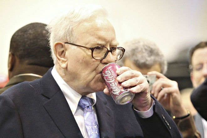 Bí quyết trẻ khỏe ngược đời của tỉ phú U90 Warren Buffett: Tôi ăn như đứa trẻ 6 tuổi - Ảnh 2. Bí quyết trẻ khỏe ngược đời của tỉ phú U90 Warren Buffett: Tôi ăn như đứa trẻ 6 tuổi - Ảnh 2.