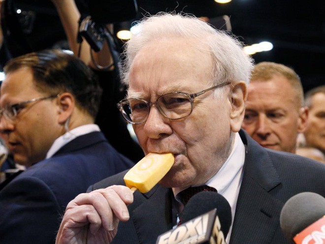 Bí quyết trẻ khỏe ngược đời của tỉ phú U90 Warren Buffett: Tôi ăn như đứa trẻ 6 tuổi - Ảnh 5. Bí quyết trẻ khỏe ngược đời của tỉ phú U90 Warren Buffett: Tôi ăn như đứa trẻ 6 tuổi - Ảnh 5.