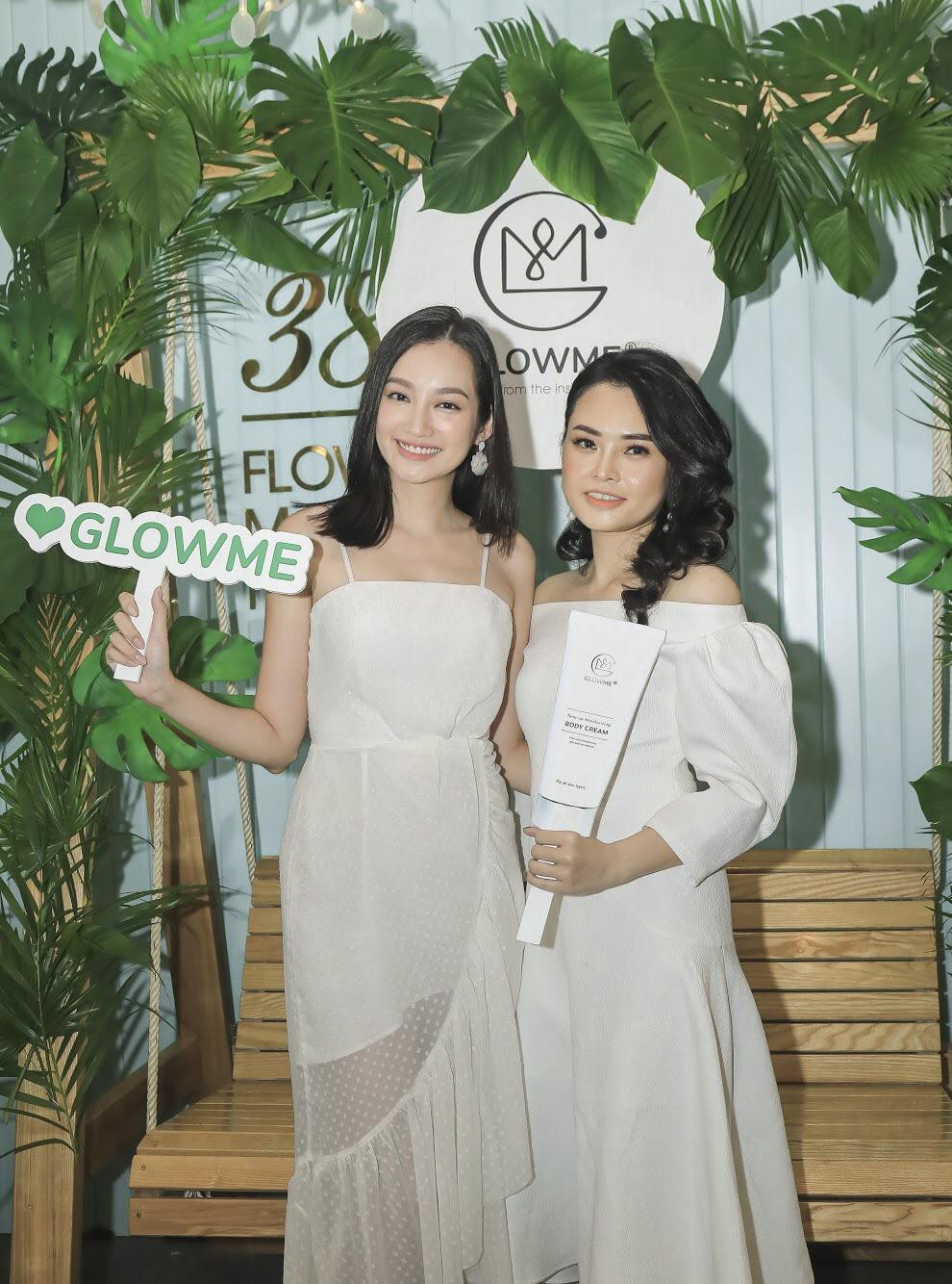Học hỏi kinh nghiệm nuôi dưỡng làn da trắng mịn ngày hè từ Hoa hậu Trương Tri Trúc Diễm - Ảnh 1. Học hỏi kinh nghiệm nuôi dưỡng làn da trắng mịn ngày hè từ Hoa hậu Trương Tri Trúc Diễm - Ảnh 1.