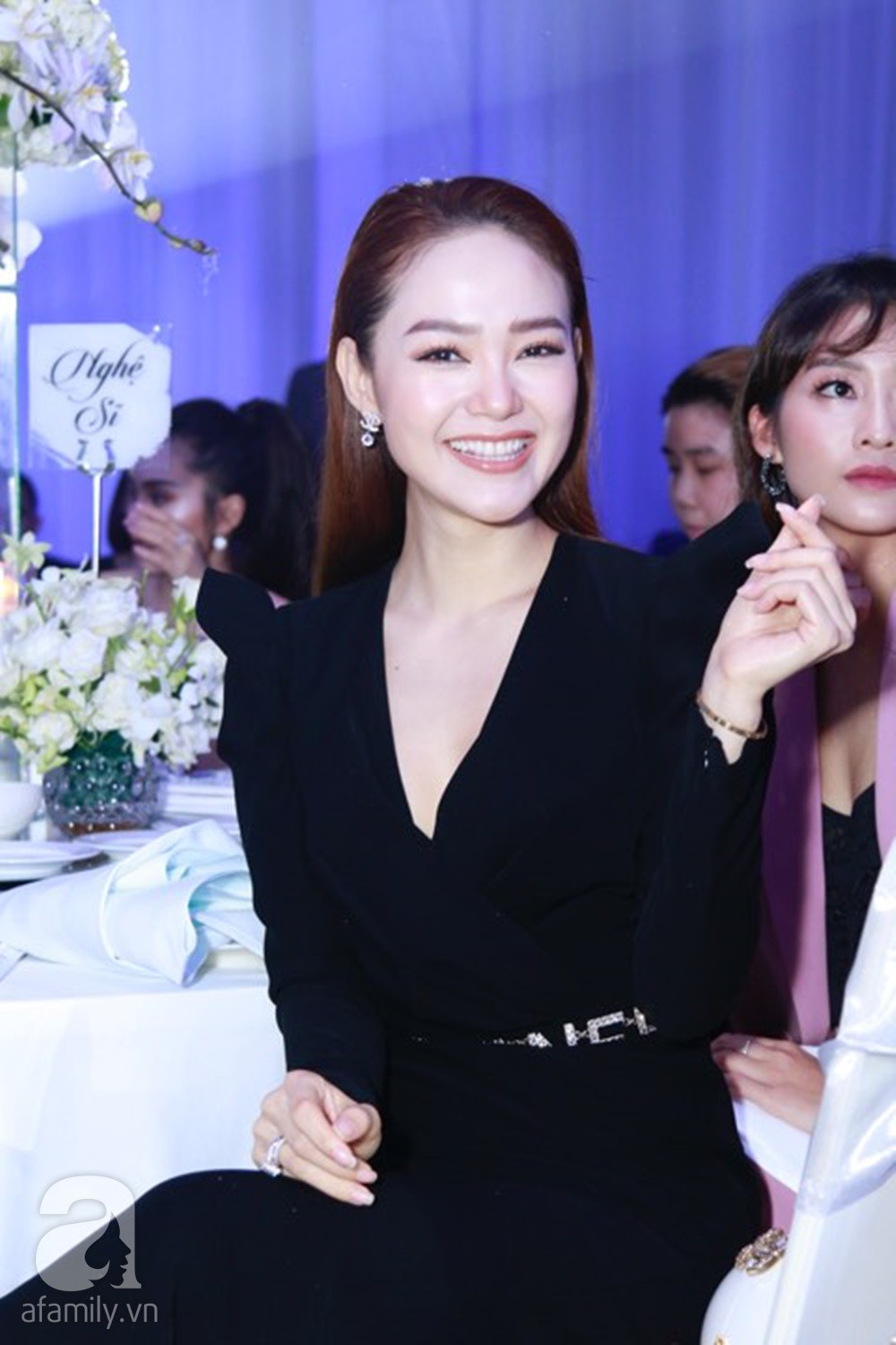 Vợ chồng Thu Minh, ca sĩ Noo Phước Thịnh, Bảo Anh - Hồ Quang Hiếu và dàn sao khủng showbiz tụ hội về đám cưới Dương Khắc Linh - Sara Lưu - Ảnh 23.