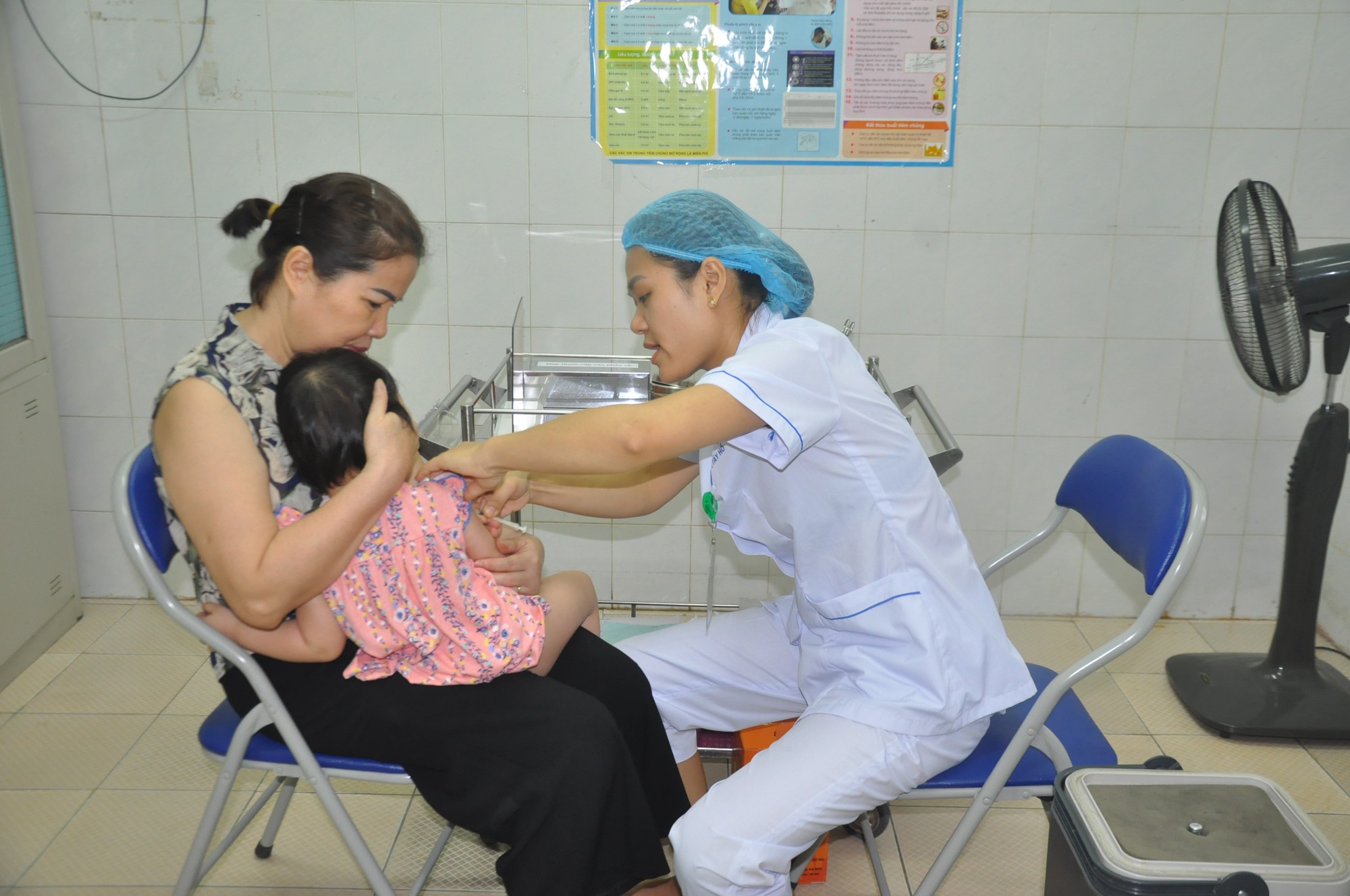 Ghi nhận thêm 61 trường hợp mắc sởi tại thành phố Hà Nội trong tuần qua - Ảnh 1. Ghi nhận thêm 61 trường hợp mắc sởi tại thành phố Hà Nội trong tuần qua - Ảnh 1.