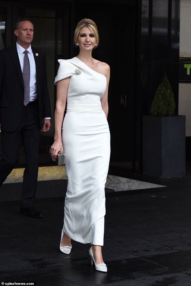 Lấn át cả công nương Kate, xa xỉ không thua gì phu nhân Melania Trump, ái nữ nhà Trump khiến cả thế giới hết lời khen ngợi trước gu thời trang tinh tế của mình - Ảnh 4.