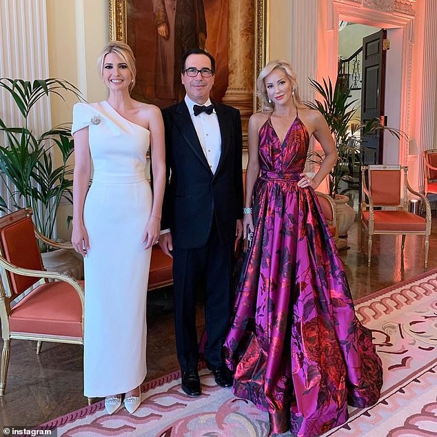 Lấn át cả công nương Kate, xa xỉ không thua gì phu nhân Melania Trump, ái nữ nhà Trump khiến cả thế giới hết lời khen ngợi trước gu thời trang tinh tế của mình - Ảnh 6.