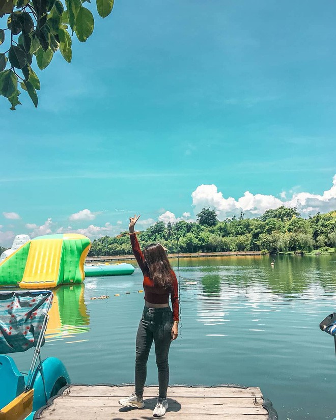 "Hot hòn họt" công viên Suối Mơ ngay sát Sài Gòn: Lên hình có vẻ ảo đấy nhưng ngoài đời có phải hơi sến không? - Ảnh 9. "Hot hòn họt" công viên Suối Mơ ngay sát Sài Gòn: Lên hình có vẻ ảo đấy nhưng ngoài đời có phải hơi sến không? - Ảnh 9.