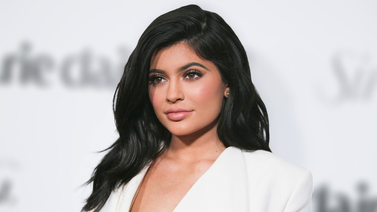 Top 80 phụ nữ giàu nhất nước Mỹ: Rihanna bỏ xa Taylor Swift trong ngỡ ngàng, tỷ phú Kylie Jenner vượt mặt cả chị Kim - Ảnh 14. Top 80 phụ nữ giàu nhất nước Mỹ: Rihanna bỏ xa Taylor Swift trong ngỡ ngàng, tỷ phú Kylie Jenner vượt mặt cả chị Kim - Ảnh 14.