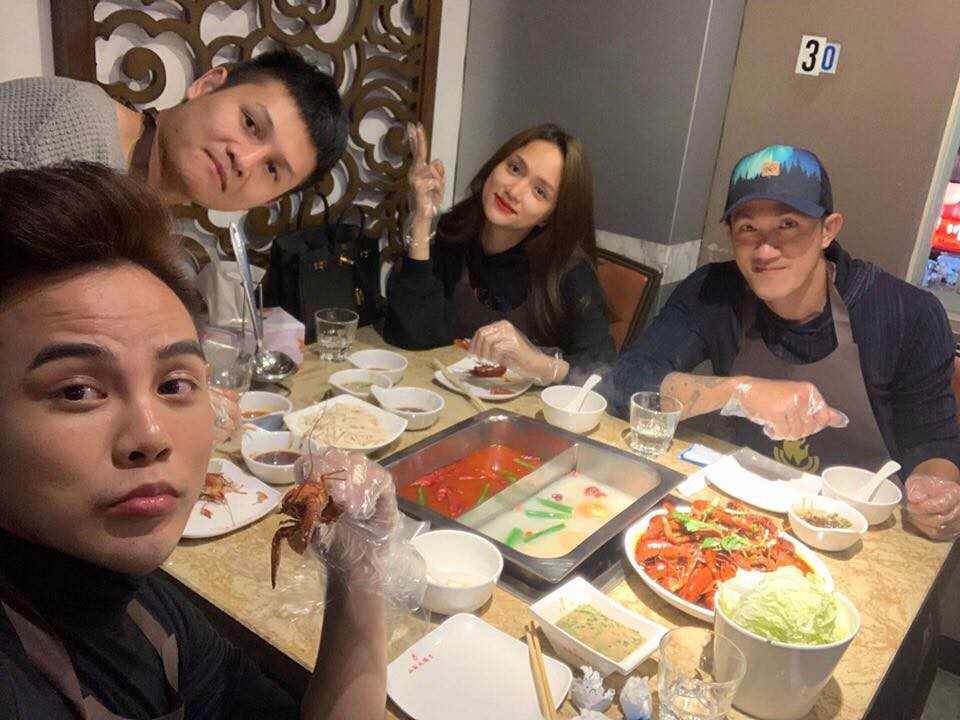Chia tay gần 3 năm, Criss Lai - Hương Giang vẫn thoải mái cùng nhau đi du lịch - Ảnh 2. Chia tay gần 3 năm, Criss Lai - Hương Giang vẫn thoải mái cùng nhau đi du lịch - Ảnh 2.