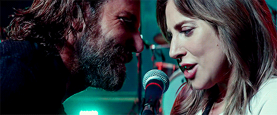 Tình yêu không có lỗi, lỗi ở ánh mắt Lady Gaga trao Bradley Cooper trong A Star Is Born quá đỗi "gian tình" - Ảnh 4. Tình yêu không có lỗi, lỗi ở ánh mắt Lady Gaga trao Bradley Cooper trong A Star Is Born quá đỗi "gian tình" - Ảnh 4.
