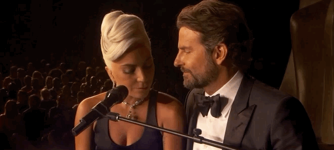 Tình yêu không có lỗi, lỗi ở ánh mắt Lady Gaga trao Bradley Cooper trong A Star Is Born quá đỗi "gian tình" - Ảnh 13. Tình yêu không có lỗi, lỗi ở ánh mắt Lady Gaga trao Bradley Cooper trong A Star Is Born quá đỗi "gian tình" - Ảnh 13.
