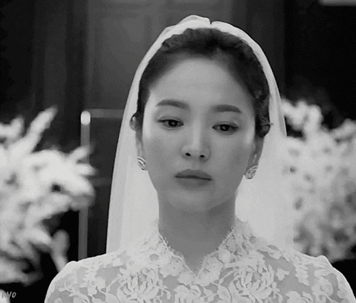 Song Hye Kyo xinh đẹp khiến Song Joong Ki tự hào đến thế vẫn có những khoảnh khắc kém xinh bất ngờ - Ảnh 1.