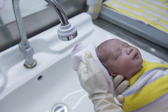 Bệnh viện phụ sản Hà Nội phát triển dịch vụ chăm sóc sức khỏe sau sinh tại nhà - Ảnh 1.