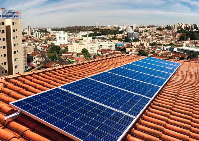 Hộ gia đình đầu tư điện mặt trời thế nào cho hiệu quả - Ảnh 1.