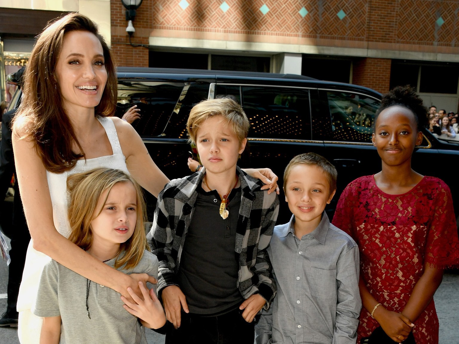 angelina-jolie-message-for-daughters