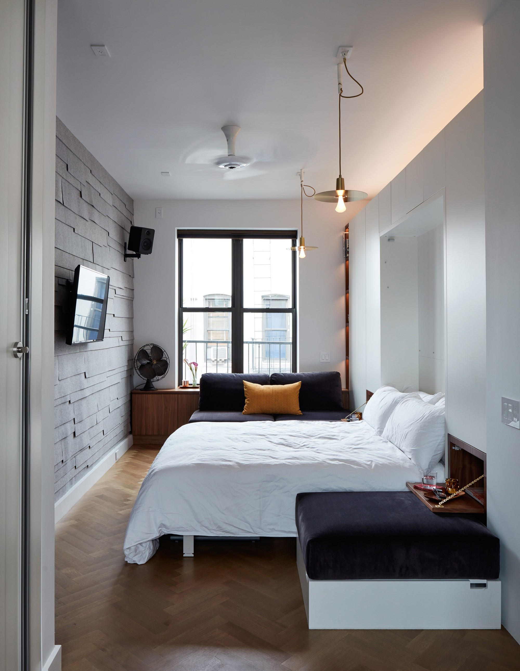 life-edited-2-graham-hill-new-york-apartment-usa_dezeen_2364_col_15